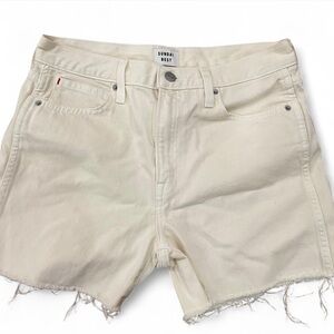 Aritzia white shorts Sunday best.